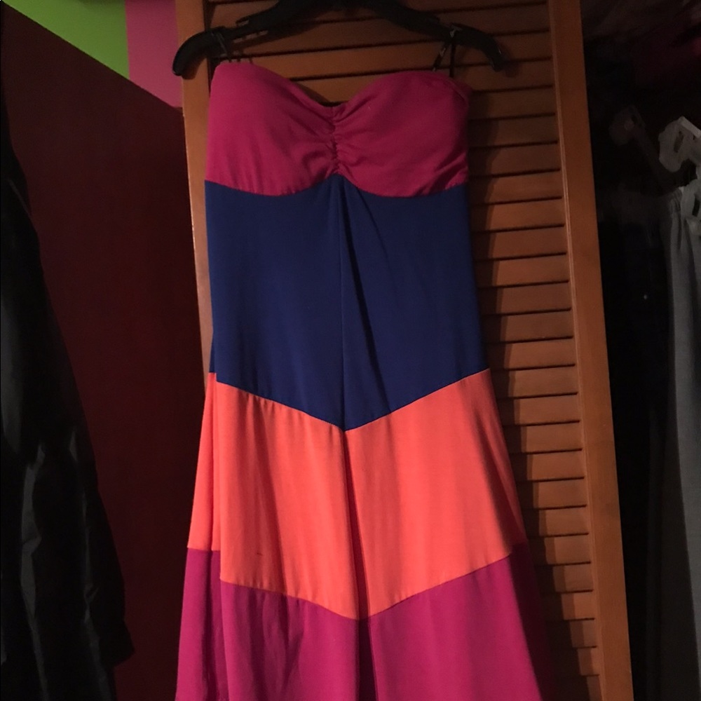 Strapless Guess dress